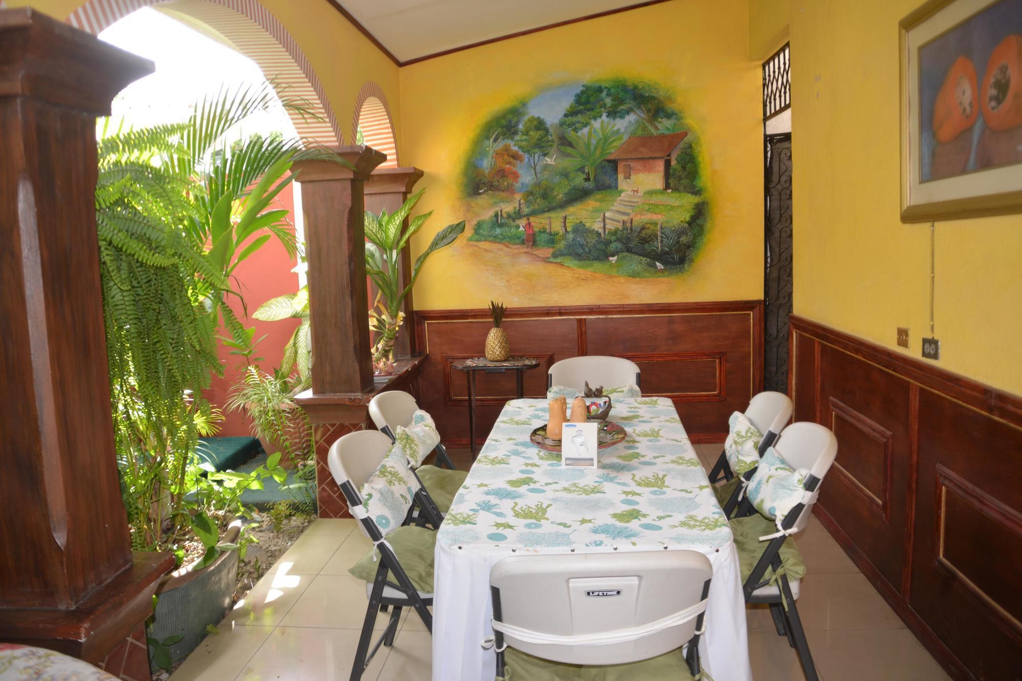 Hotel Aloha Managua Extérieur photo