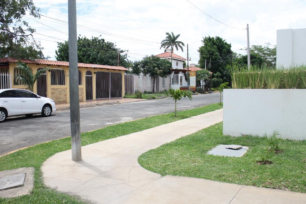 Hotel Aloha Managua Extérieur photo