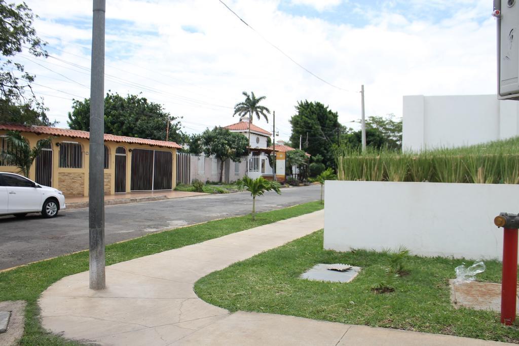 Hotel Aloha Managua Extérieur photo